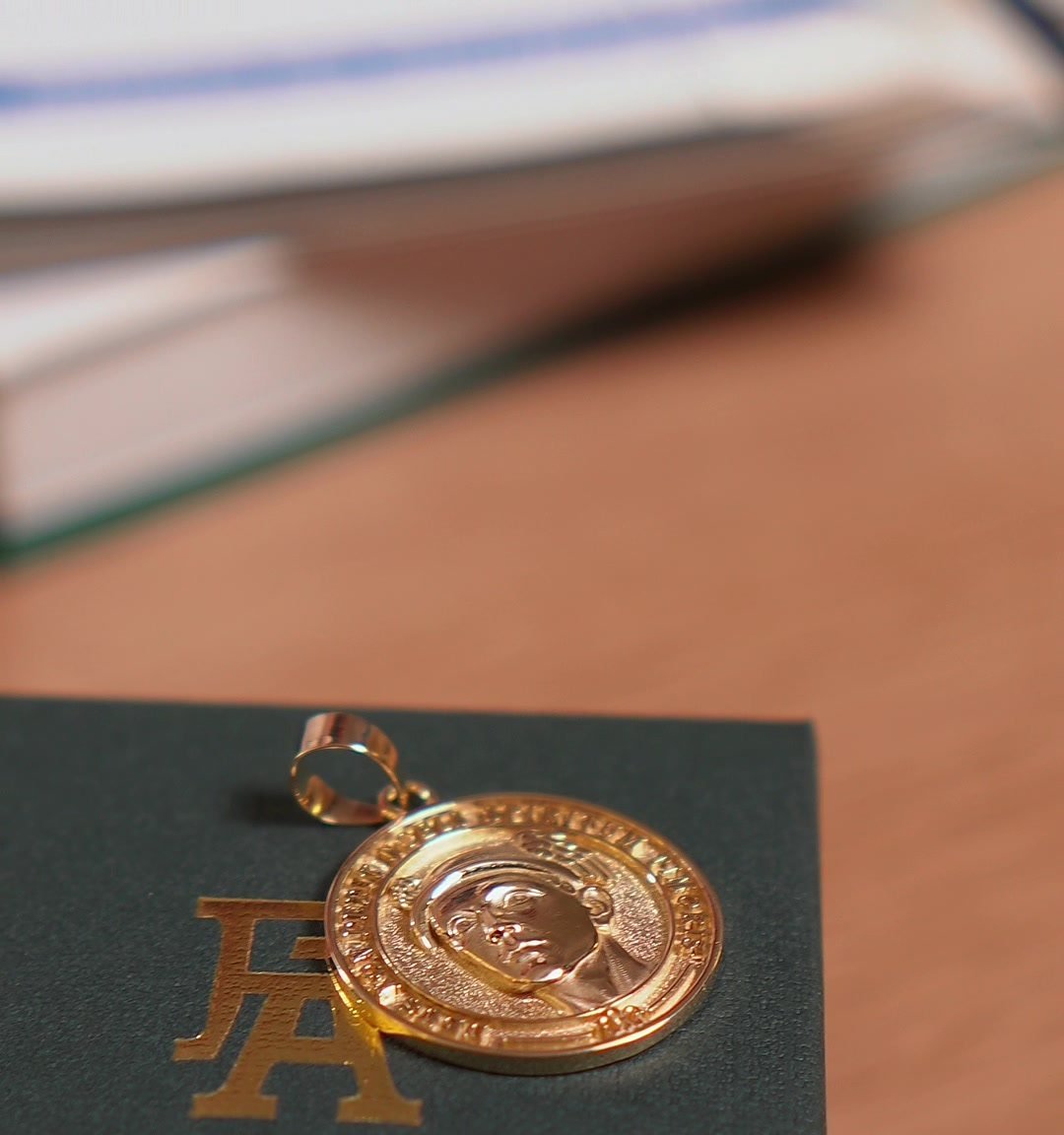 Pingente personalizado em ouro